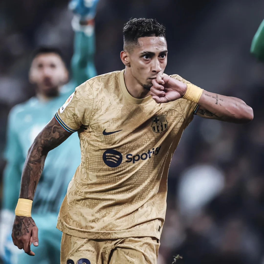 西甲:瓦伦西亚3-2逆转贝蒂斯,关键数据:控球65%的简单介绍 西甲:瓦伦西亚3-2逆转贝蒂斯,关键数据:控球65%的简单介绍