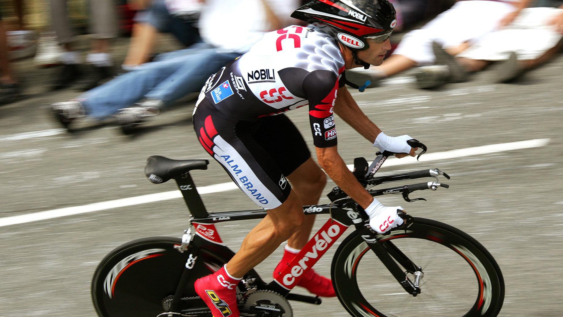 库里赛前热身三分十投十中状态神勇,库里参加三分球大赛